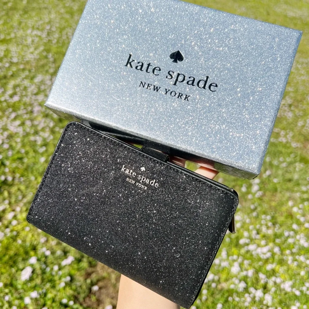 Kate Spade Giftable Boxed Medium Compact Bifold Wallet - Picture 1 of 5